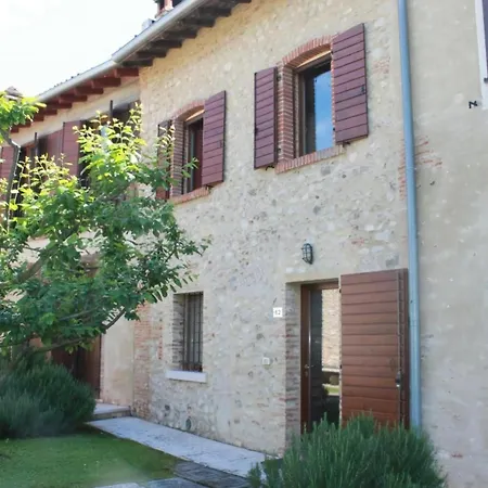 In Carlotte Mit Eigenem Garten Holiday home Lazise