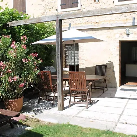 In Carlotte Mit Eigenem Garten Holiday home