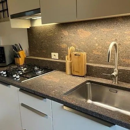 Prázdninový dům In Carlotte Mit Eigenem Garten Lazise